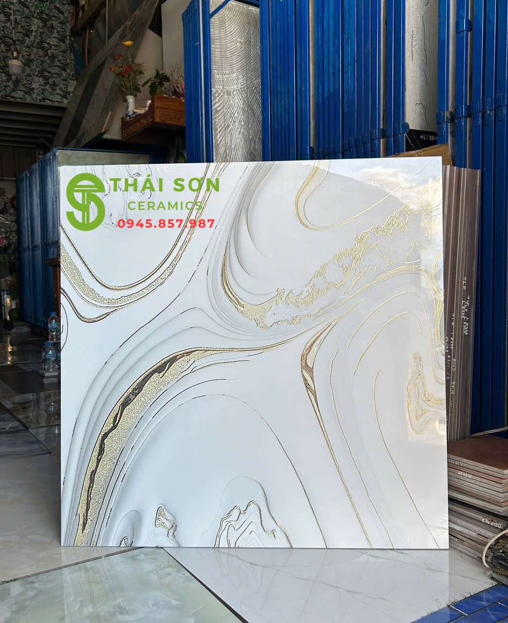 Gạch trung quốc 80x80 lát nền nhũ vàng siêu bóng