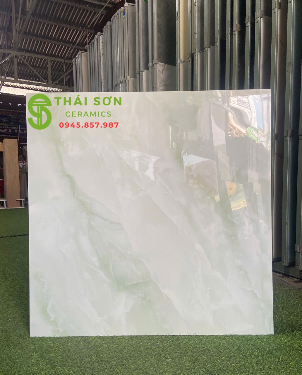 Gạch phương nam 80x80 lát nền màu xanh lá