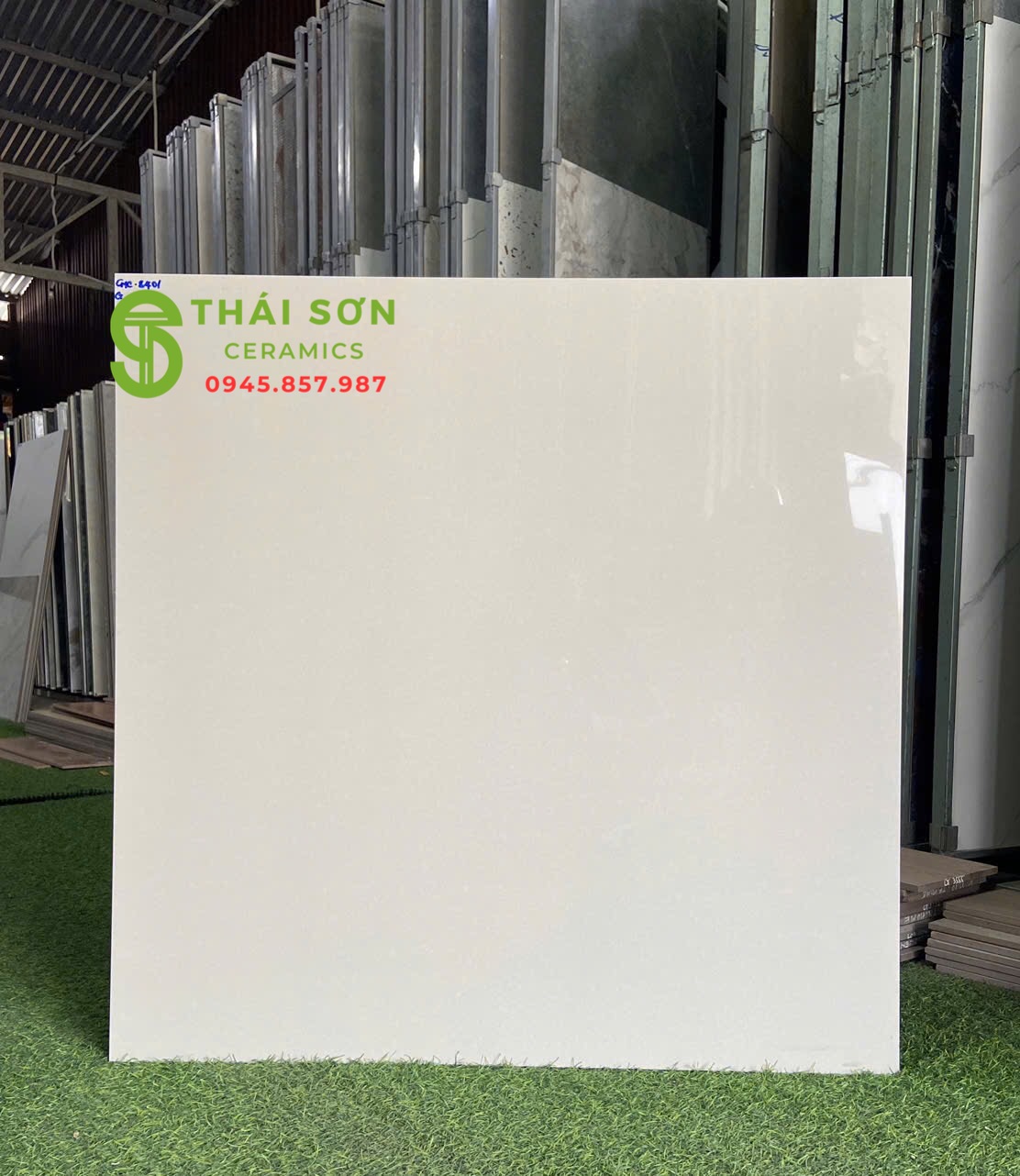 Gạch lát nền cmc 80x80 bóng kiếng màu xà cừ vàng
