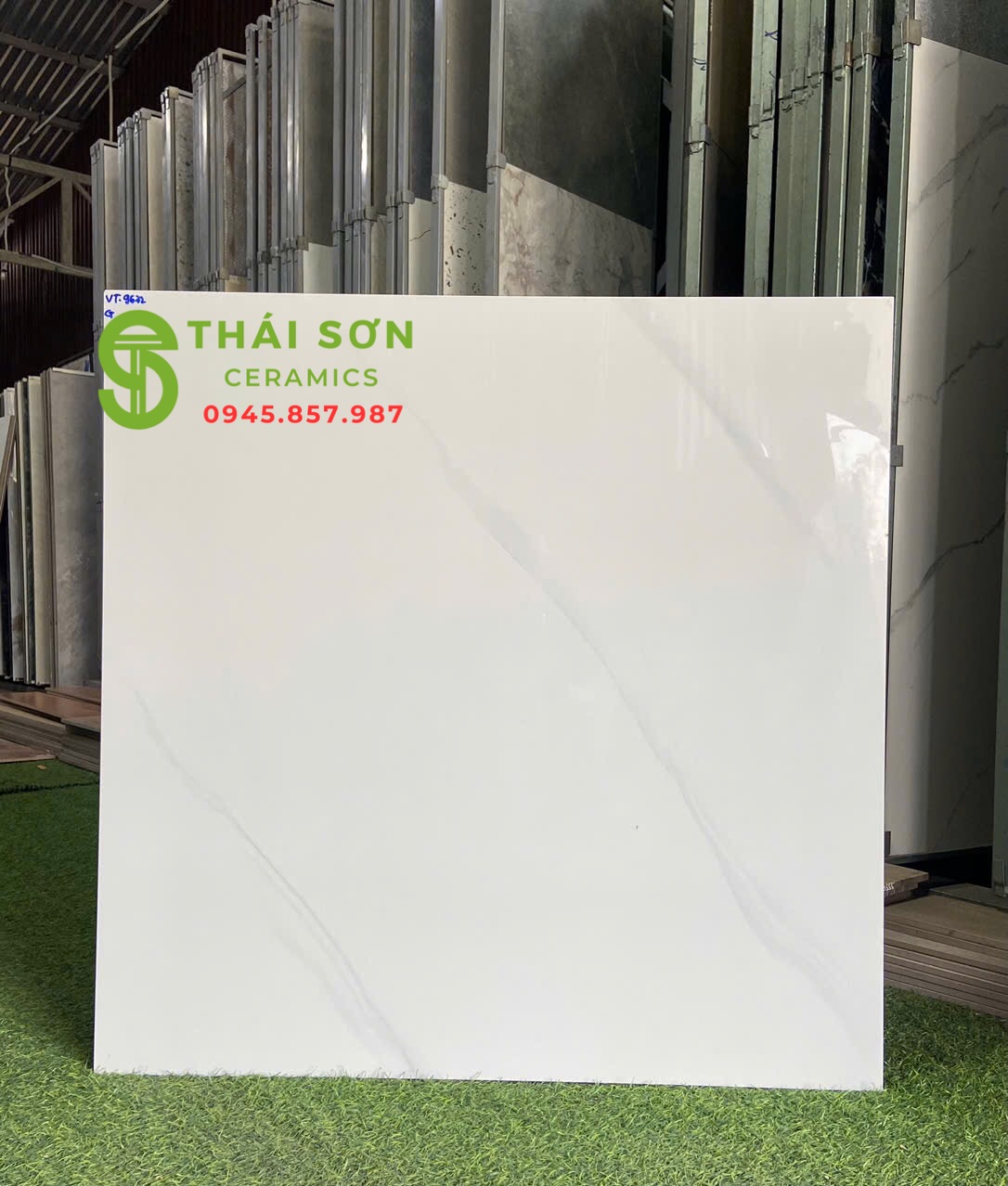 Gạch bóng kiếng 80x80 vitto màu trắng vân lát nền cao cấp