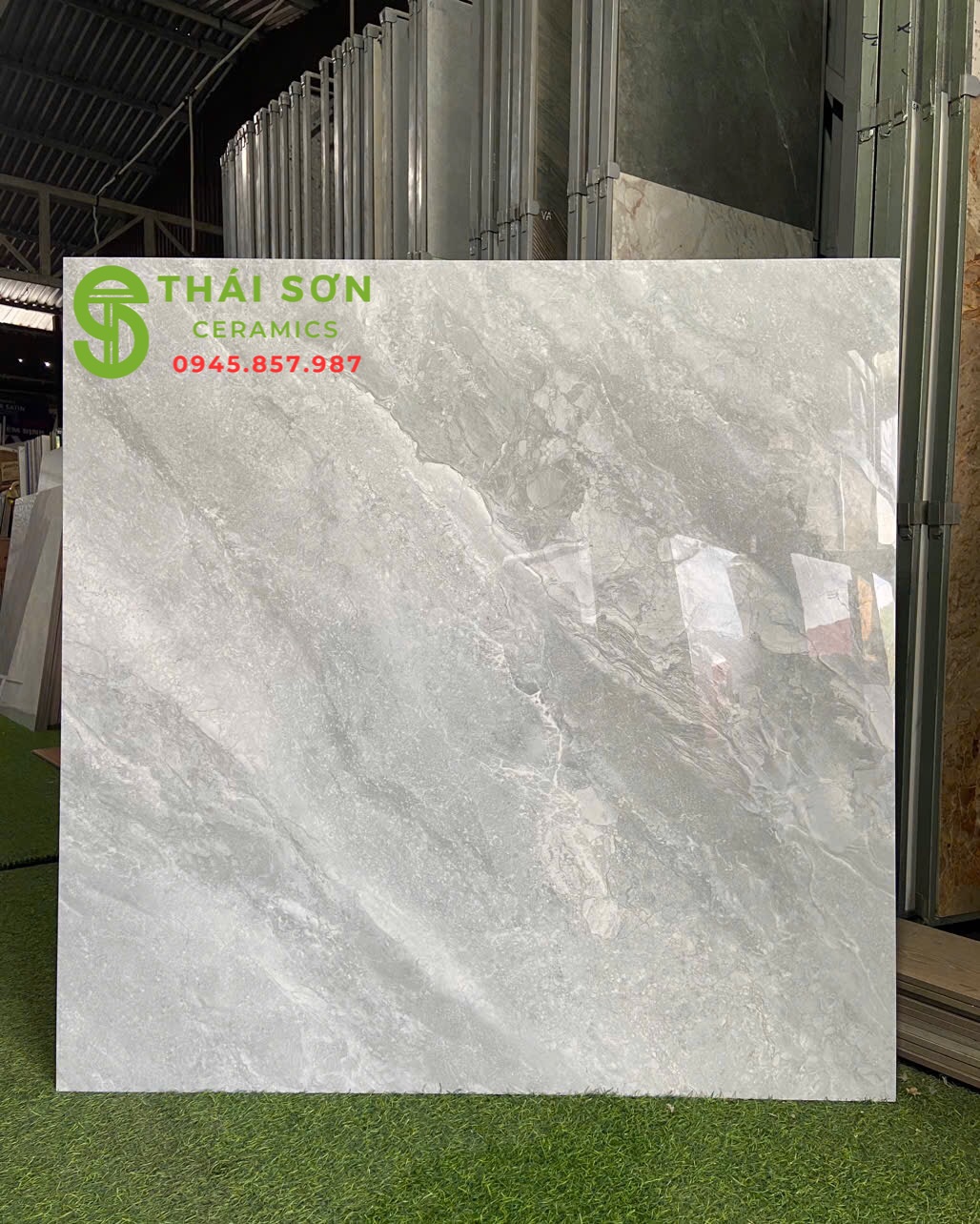 Gạch cmc 100x100 bóng kiếng lát nền phòng khách