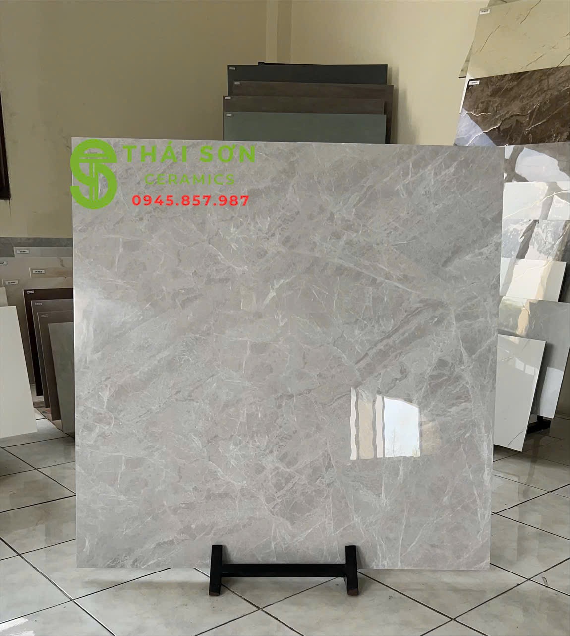 Gạch trung quốc màu xám nhạt 100x100 lát nền