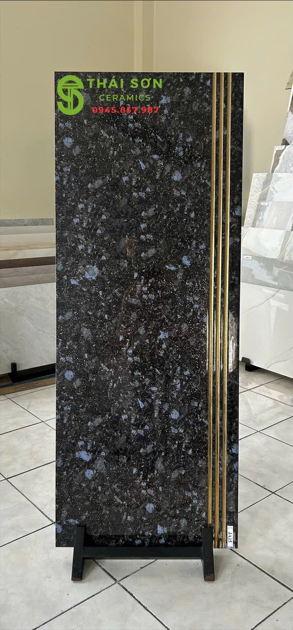 Gạch lát cầu thang 47x120 trung quốc đen xà cừ ánh xanh