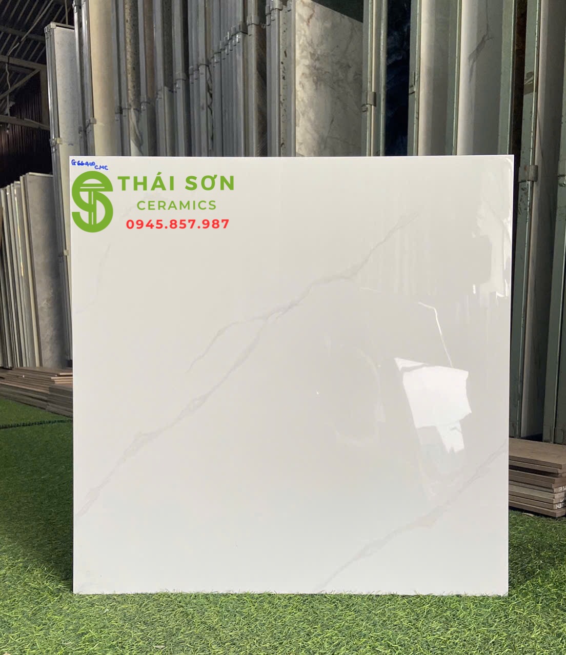Gạch cmc 60x60 bóng kiếng lát nền màu trắng vân mây