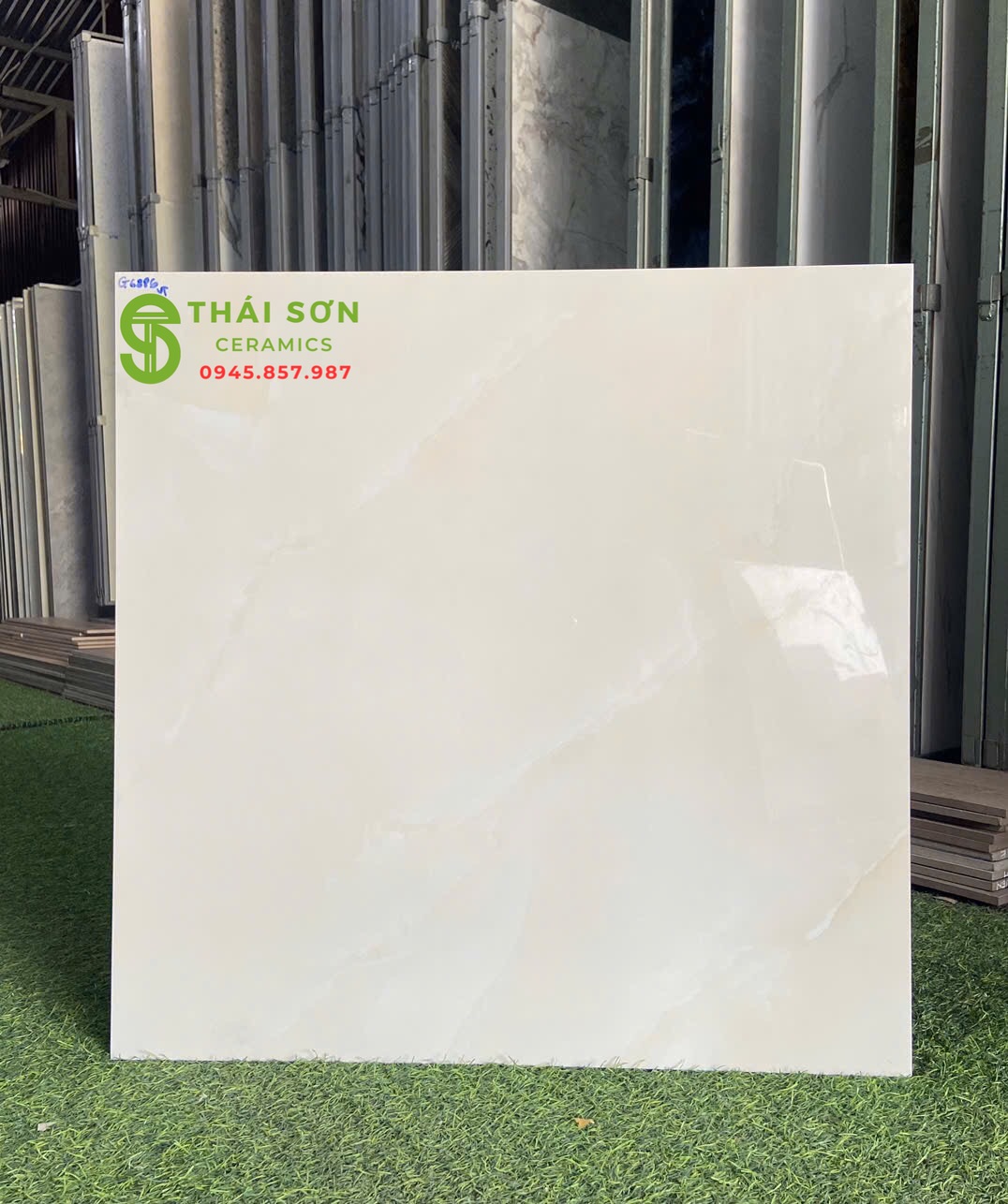 Gạch vitto bóng kiếng màu kem vàng 60x60 lát nền