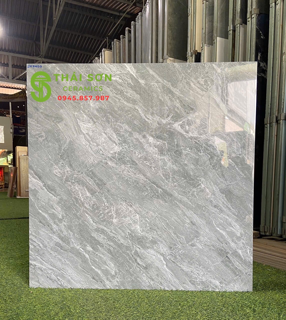 Gạch 80x80 phương nam bóng kiếng lát nền trung cư