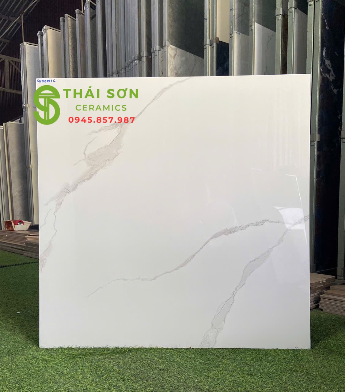 Gạch lát nền 80x80 catalan xsmart bóng kiếng trắng vân mây