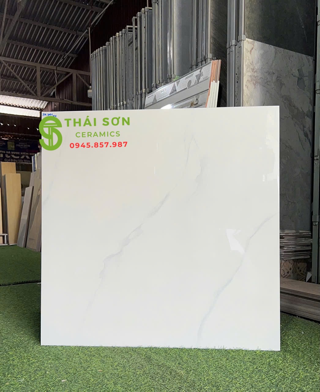 Gạch 80x80 takao bóng kính lát nền trắng vân mây