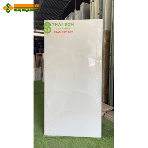 Gạch 60x120 bóng kiếng ấn độ ốp tường phòng khách