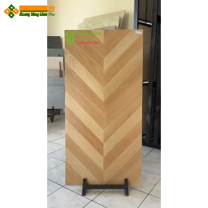 Gạch vân gỗ xương cá 60x120 trung quốc lát nền màu vàng sồi