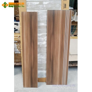 Giá gạch ốp cầu thang giả gỗ 30×100 ấn độ