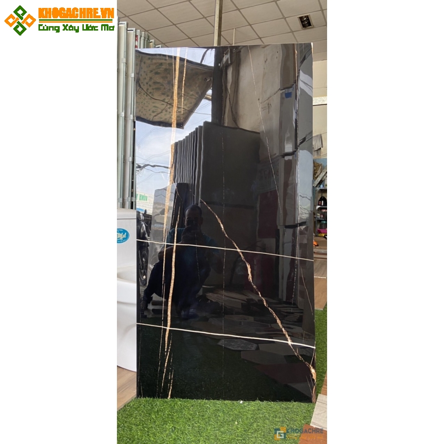 GẠCH ỐP MẶT TIỀN 60×120 ĐEN VÂN VÀNG ĐẸP TẠI BÌNH DƯƠNG