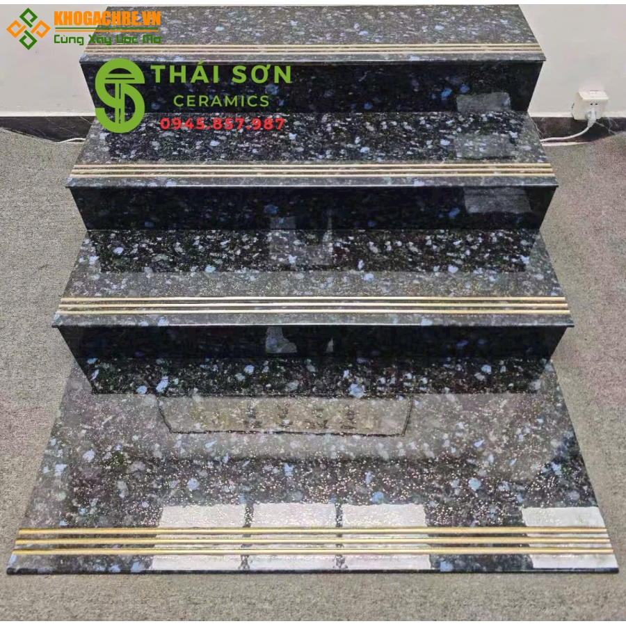 Gạch cầu thang 47x120 hoa cương nhũ vàng cao cấp